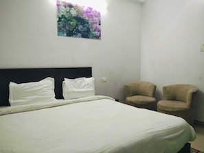 Standard Room | Desk, free WiFi - Hotel Tamanna (Lucknow)