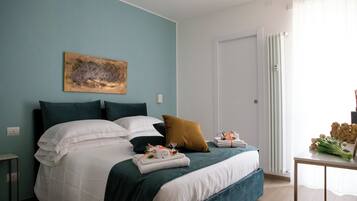 1 bedroom, in-room safe, iron/ironing board, free WiFi