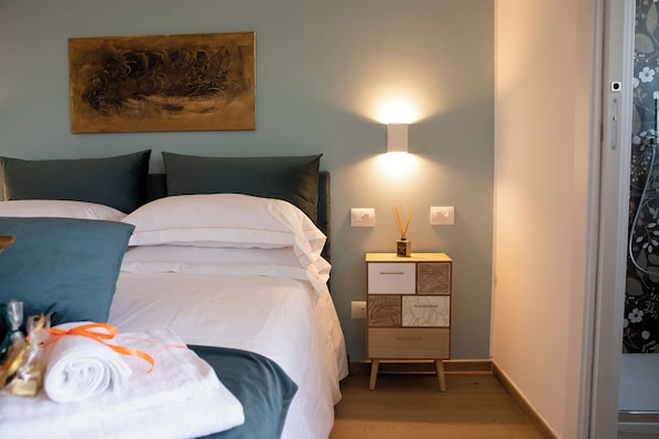 1 chambre, coffres-forts dans les chambres, fer et planche à repasser