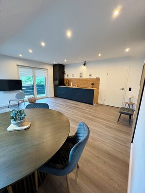 Dining - Casa Henni • Cozy, newly renovated apartment with whirlpool and sauna (Stelle)