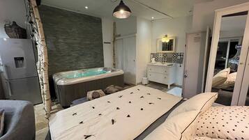 4 chambres, bureau, fer et planche Ă repasser, Wi-Fi gratuit