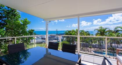 Catalina III. Superb Ocean Views!