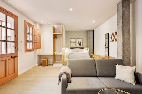Family Studio | Individually decorated, individually furnished, desk, laptop workspace