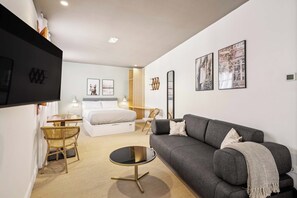 Studio with Sofa Bed | Individually decorated, individually furnished, desk, laptop workspace - Limehome Cordoba Calle Pozanco - City Center (Córdoba)