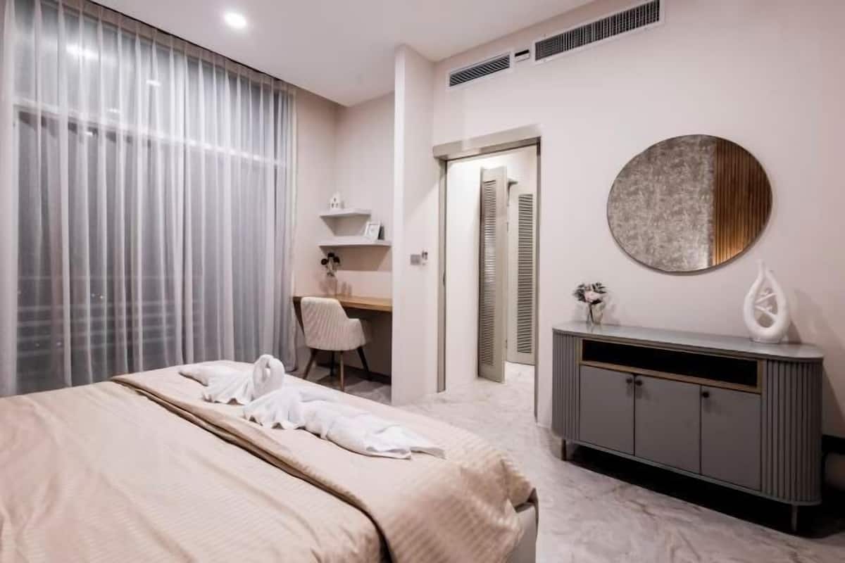 In-room safe, blackout drapes, iron/ironing board, free WiFi