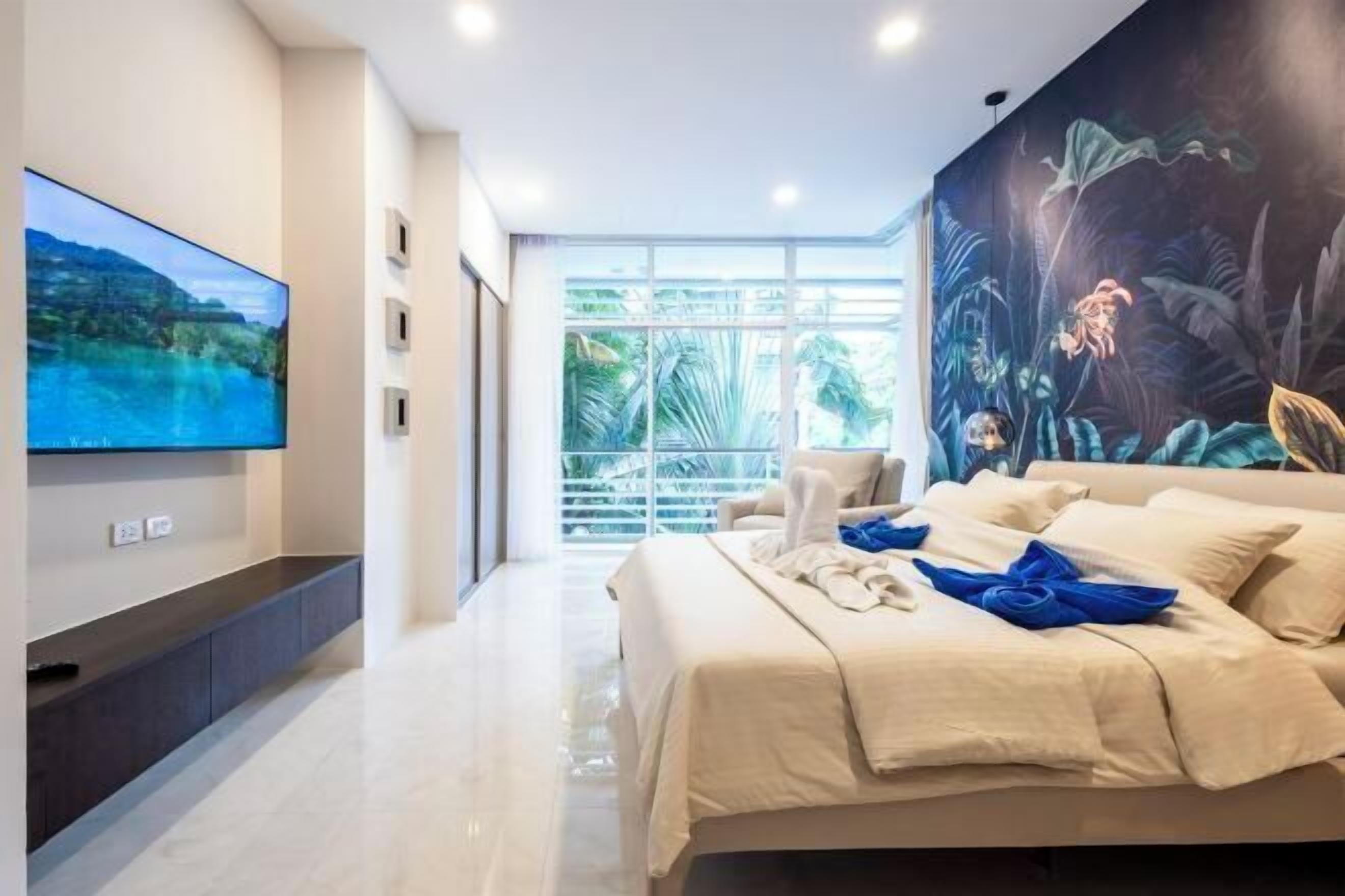 In-room safe, blackout curtains, iron/ironing board, free WiFi