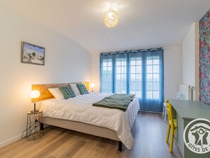 5 chambres, accès au Wi-Fi (inclus), literie fournie