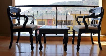 Lakeview 2-bedroom apartment with AC in Lavasa