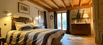 Spacious chalet for 14 in Valloire with Wi-Fi and private parking