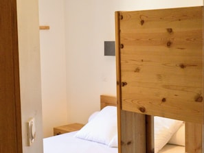 2 bedrooms, free WiFi