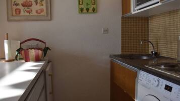 Réfrigérateur, plaque de cuisson