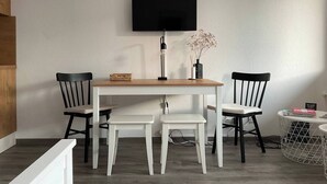 Dining - Renovated loft with parking space and balcony (Lörrach)