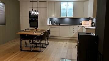 Apartment | Private kitchen | Fridge, microwave, oven, stovetop