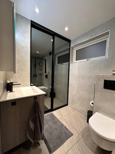 Kvaloysletta - 2 Bed Apartment - Free Parking