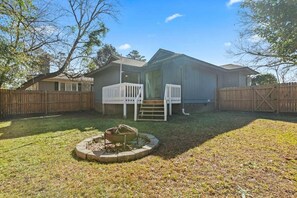 Exterior - Grand Safari House: Hot Tub, Broadway at the Beac (Myrtle Beach)
