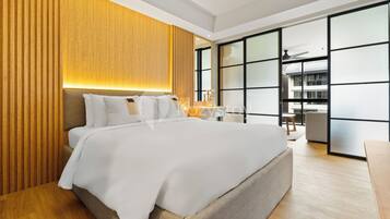 Apartemen, 2 kamar tidur, pemandangan kolam renang | 2 kamar tidur, setrika/meja setrika, dan Wi-Fi gratis