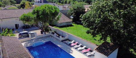 Piscine extérieure