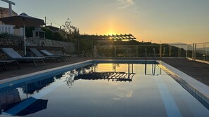 Utendørsbasseng