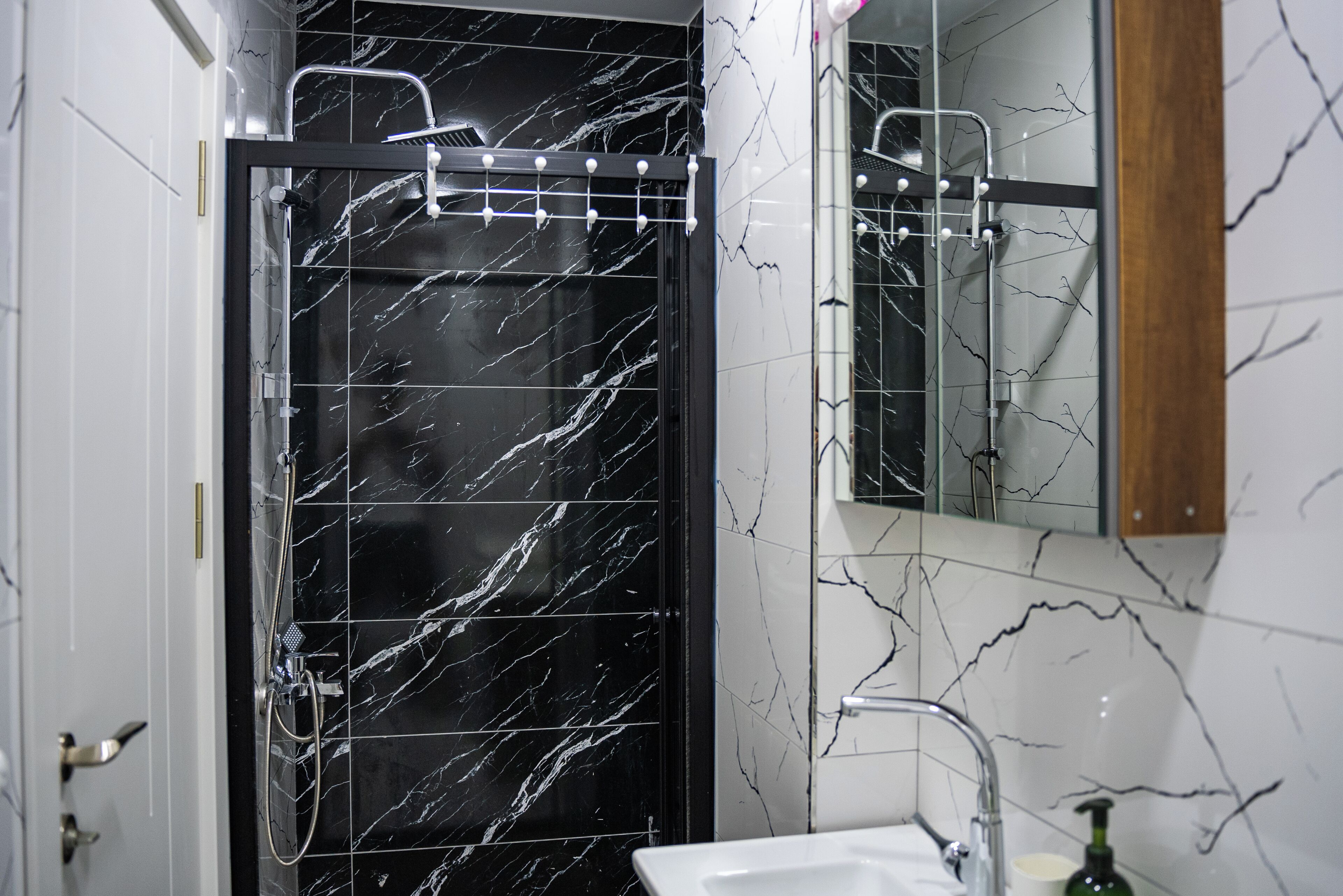 Dusche, Haartrockner, Bidet, Handtücher