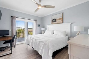 5 bedrooms, travel crib, free WiFi