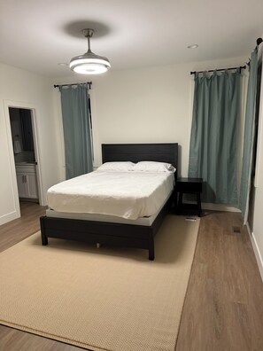 4 bedrooms, WiFi, bed sheets