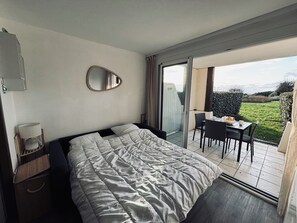 Room - Studio cabin with direct beach access - SOUTH terrace  (Arzon)