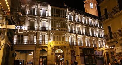 Luxury duplex in the Town Hall Square.