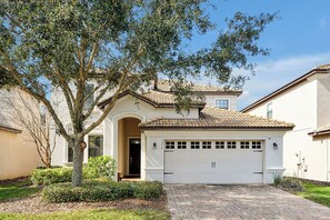 Exterior - ChampionsGate Resort: Game Room w/ Pool Near Disney (Davenport)