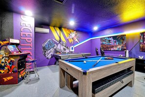 Game room - ChampionsGate Resort: Game Room w/ Pool Near Disney (Davenport)