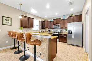 Fridge, microwave, oven, stovetop - ChampionsGate Resort: Game Room w/ Pool Near Disney (Davenport)