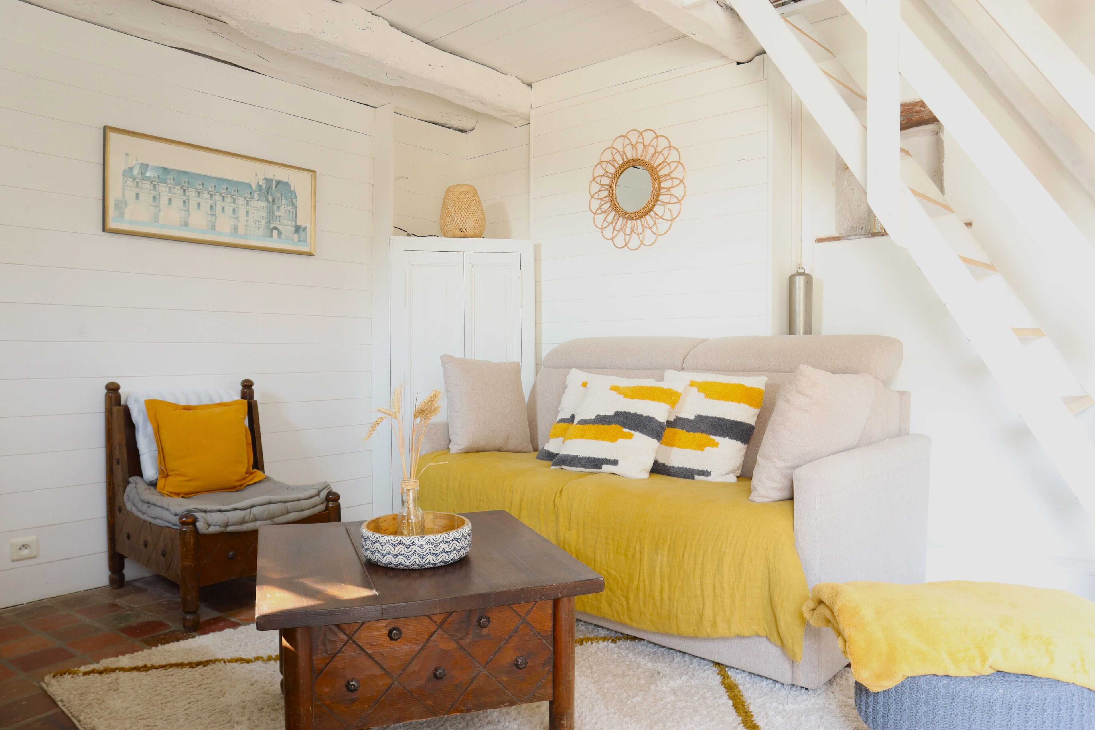 Comfort Duplex, Courtyard View | Living area