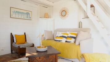 Comfort Duplex, Courtyard View | Living area