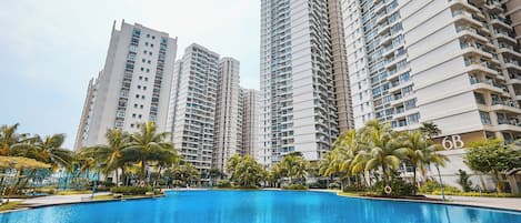 泳池