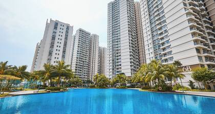 5 Pax Country Garden Danga Bay Seaside/Johor Bahru with WiFi and Fitness Room