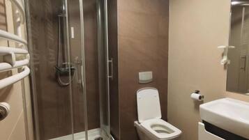 Shower, towels, soap, shampoo