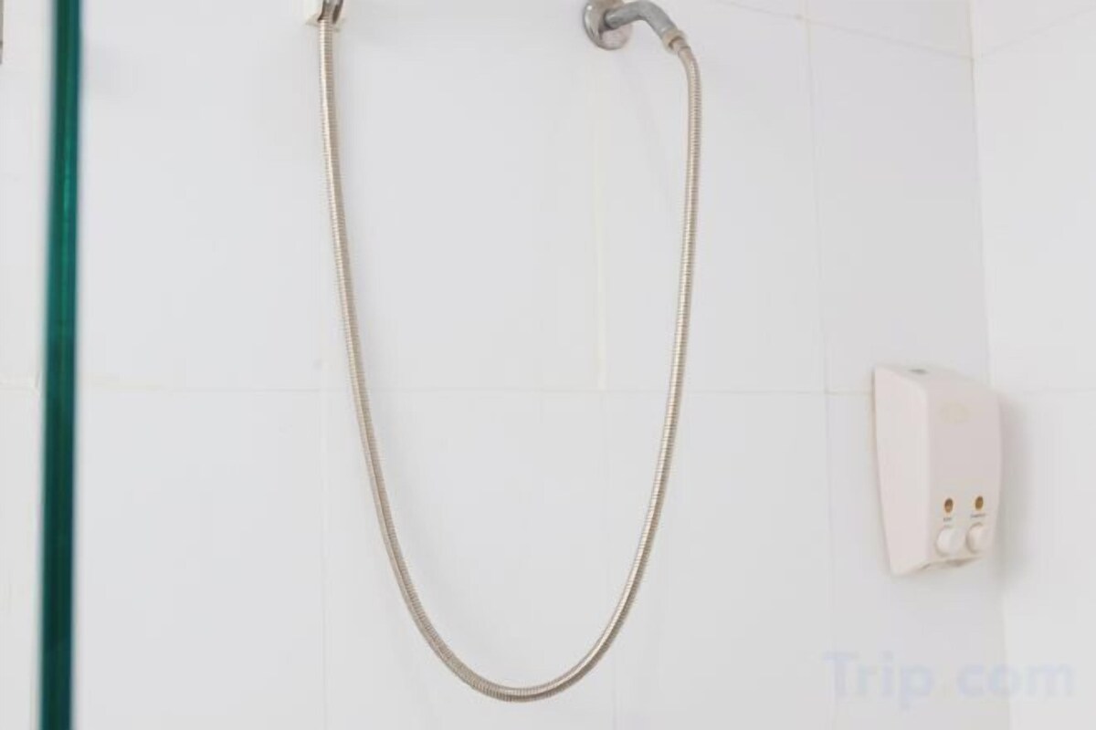 Baño | Secador de pelo, toallas, jabón y champú