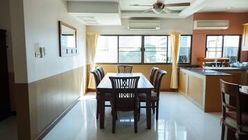 Penthouse de lujo, vista a la ciudad | Vista desde la habitación