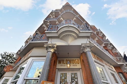 克伦威尔风格 IV - 915英镑每周