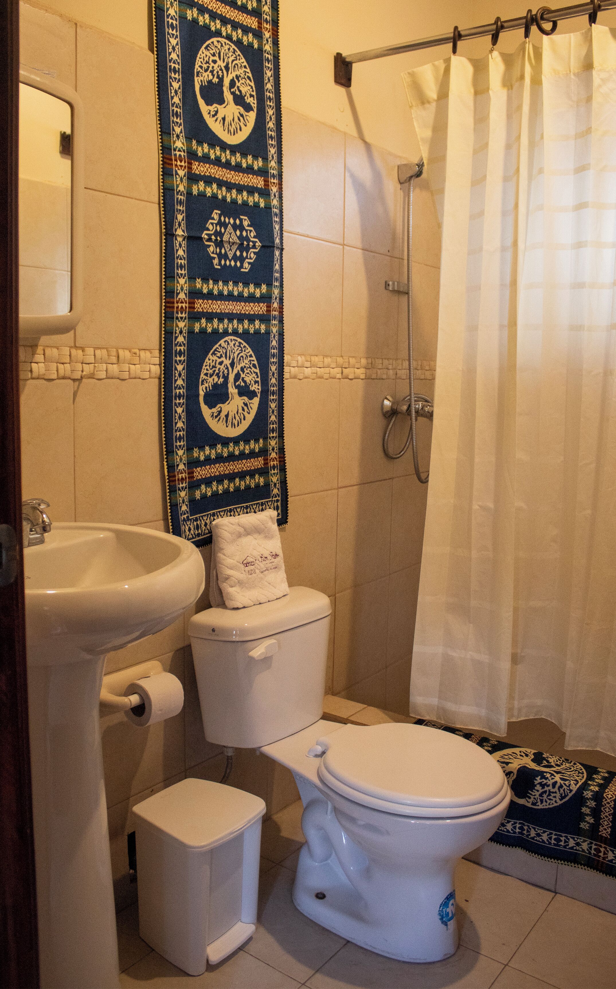 Premium Suite, Mountain View | Bathroom | Shower, free toiletries, hair dryer, towels