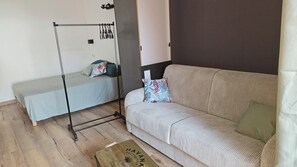 Interior - Sea-view studio ideally located for touring the island, with shops close by. (Saint-Paul)