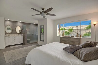 3-bedroom Fireplace Stunning Spanish Home