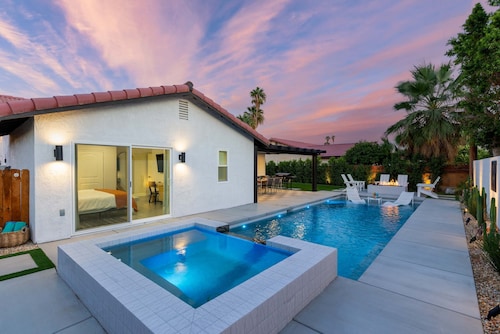 3-bedroom Fireplace Stunning Spanish Home