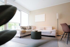 Una Smart TV, libros