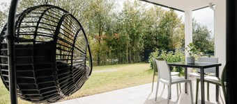 LaMiaCasa Family-Business-Airport-Fair-Uni-Base