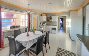 Dining - 3 bedroom nice apartment in Brøttum (Brøttum)