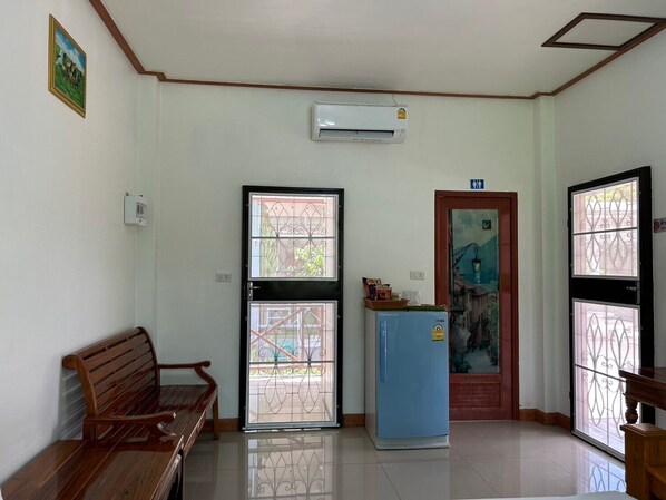 Dobbeltrom – basic, 1 kingsize-seng, fjellutsikt | Wi-fi (inkludert) og sengetøy