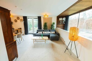 TV, offices - Upscale 90m2 Two Bedroom Apartment (KS-8-B) (Eindhoven)