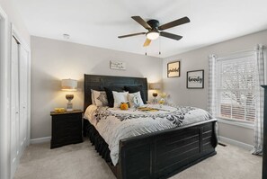 2 bedrooms, desk, iron/ironing board, free WiFi