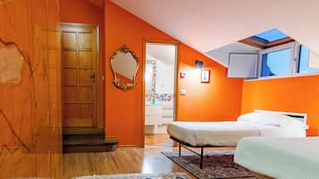 Camera Rossa | Individually furnished, desk, laptop workspace, free WiFi