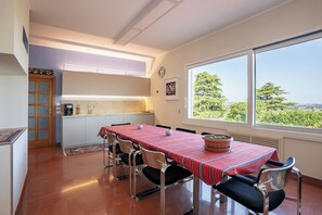 Daily continental breakfast for a fee - Villa Anna (Santarcangelo di Romagna)